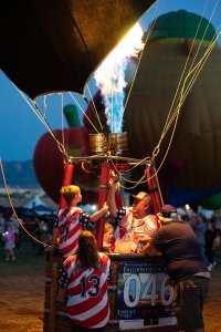 2024BalloonFiestaGlow-49.jpg